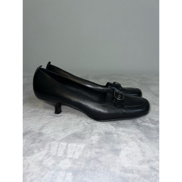 Women's Vintage Y2K Black Leather Kitten Heel Pumps Size 7 - Picture 1 of 7